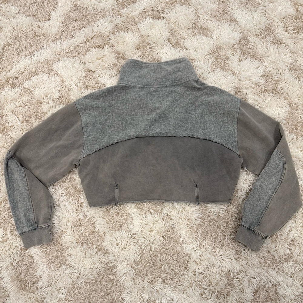 Out From Under Urban Outfitters Cropped Half Zip Pullover Sweatshirt | Medium - Picture 7 of 9